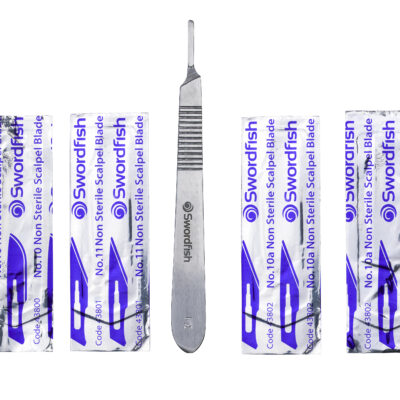Pro Scalpel No. 3 Handle + 4 Blades