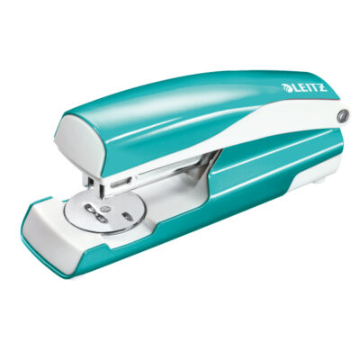 Leitz WOWStapler 30 Sheets Ice BL