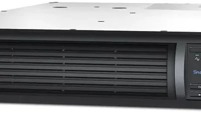 APC SmartUPS 3000VA 2U 230V 8x IEC C13